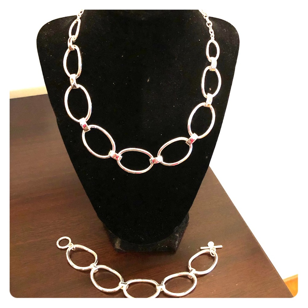 Necklace and bracelet set silvertone